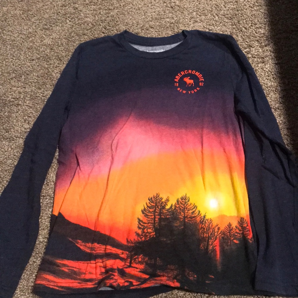 Long sleeve tshirt